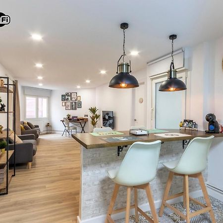 Apt In The Old Town With Cool Terrace!! Private Parking Bilbao Eksteriør bilde