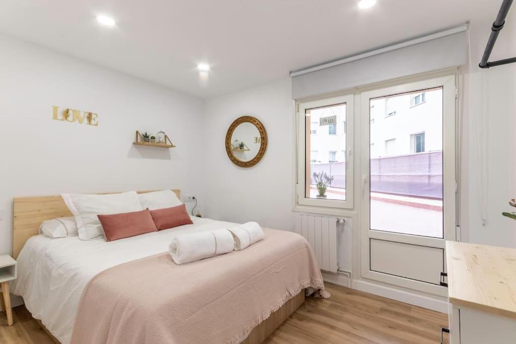 Apt In The Old Town With Cool Terrace!! Private Parking Bilbao Eksteriør bilde