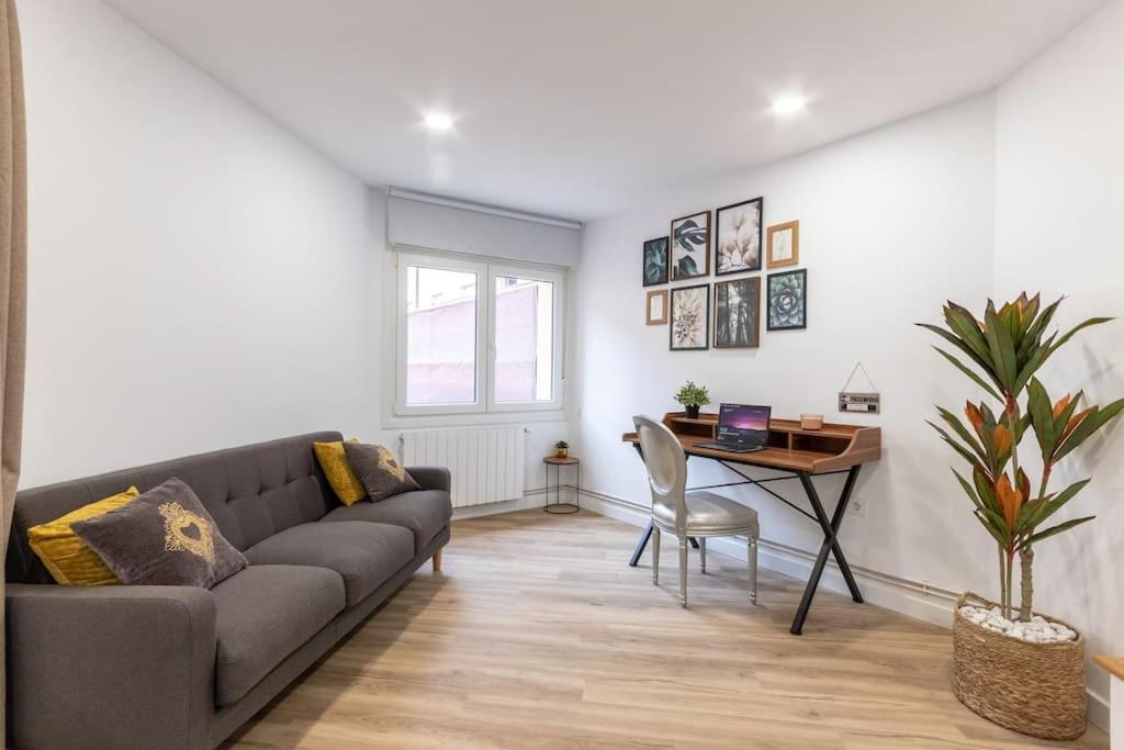 Apt In The Old Town With Cool Terrace!! Private Parking Bilbao Eksteriør bilde