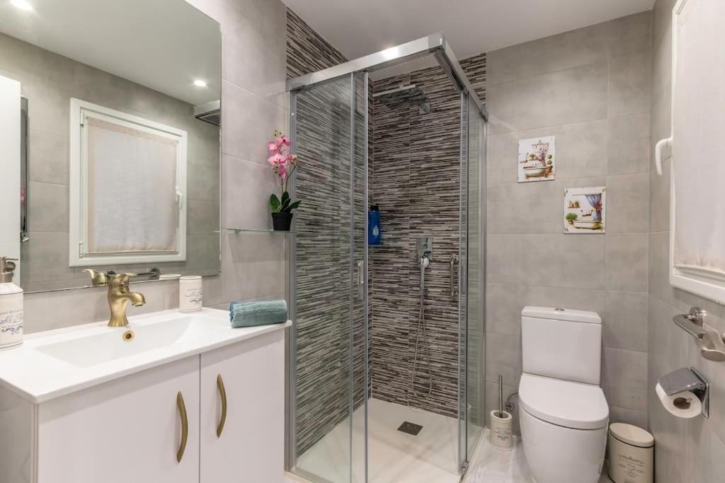Apt In The Old Town With Cool Terrace!! Private Parking Bilbao Eksteriør bilde